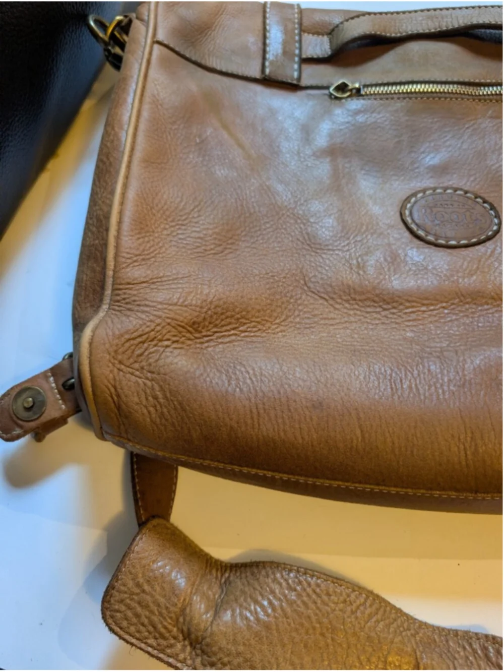 Roots Vintage Made In Canada Leather Laptop Messenger Tribe Bag Satchel Brown Ii